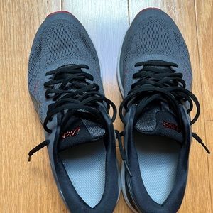 Asics Gel Kayano 24 Men’s size 9.5